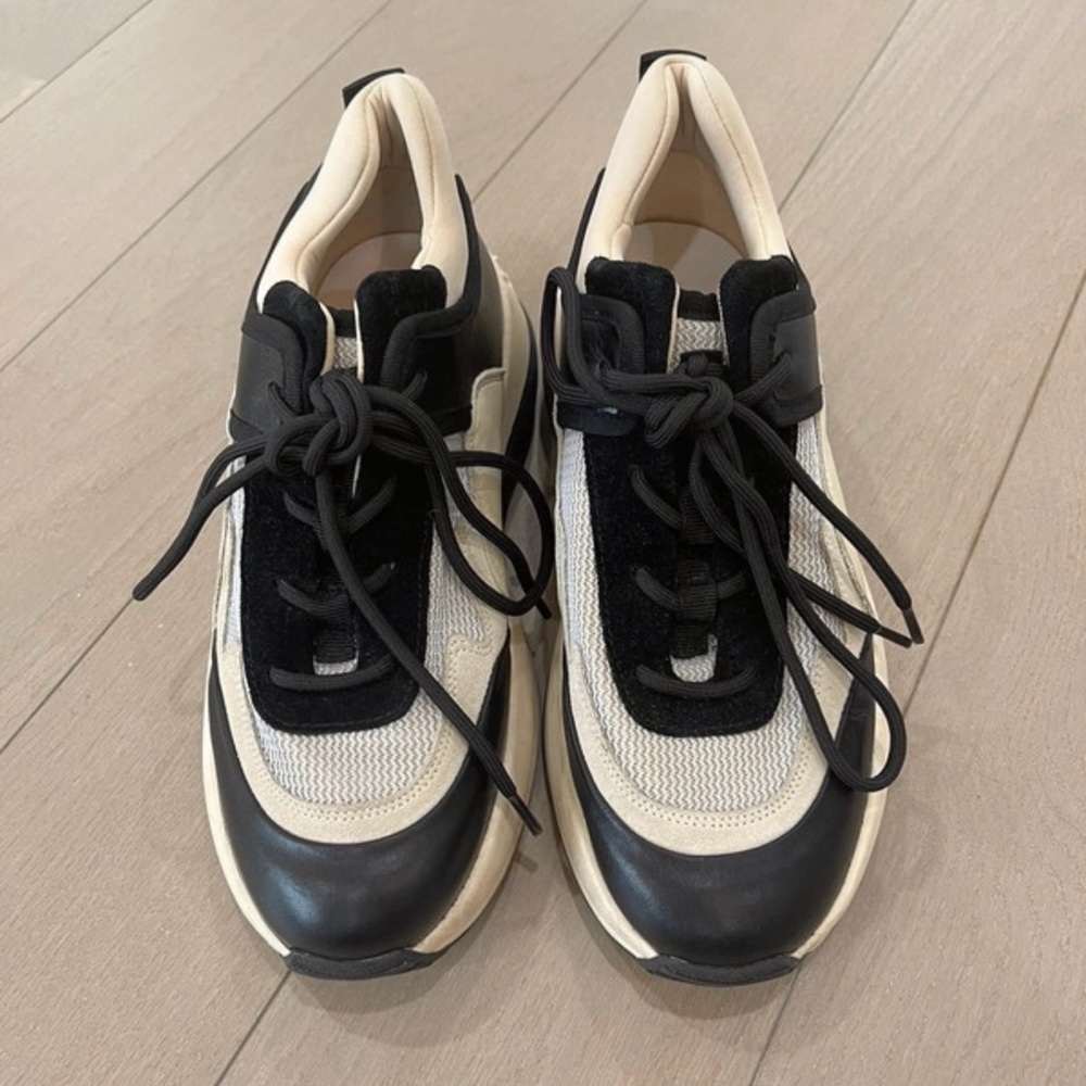 & Other Stories - Black and Tan Sneakers